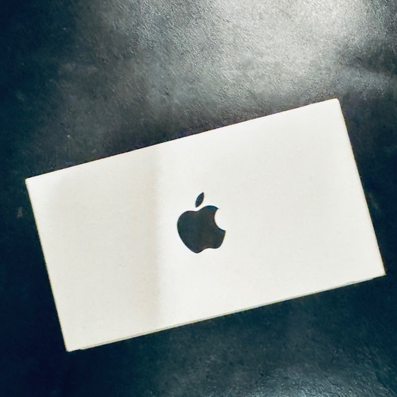 iPhone 11 Box - Picture 2 of 6